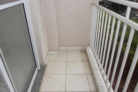 Sacada de apartamento para alugar com 2 quartos, 54m² em Jardim Vitória, Embu das Artes