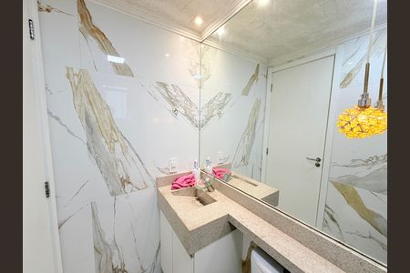 Apartamento para alugar com 41m², 2 quartos e sem vagaBanheiro