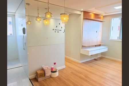 Sala de apartamento para alugar com 2 quartos, 41m² em Jardim Germania, São Paulo
