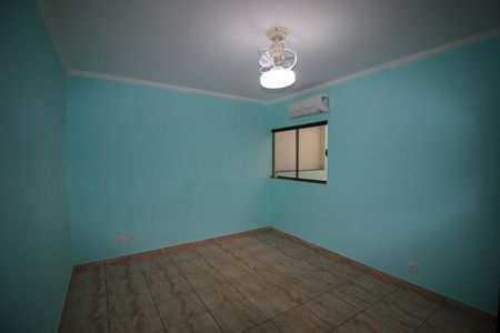Casa para alugar com 300m², 3 quartos e 2 vagas