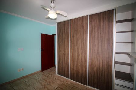 Casa para alugar com 300m², 3 quartos e 2 vagas