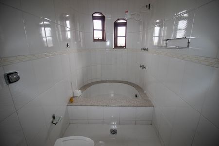 Casa para alugar com 300m², 3 quartos e 2 vagas