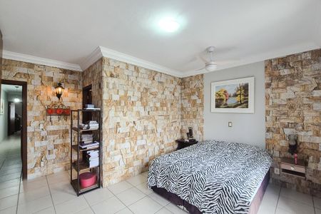 Casa à venda com 200m², 3 quartos e 2 vagas Casa à venda com 200m², 3 quartos e 2 vagasSuíte