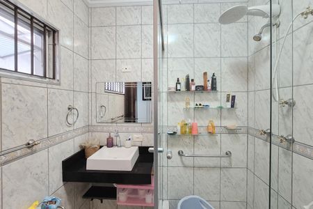 Casa à venda com 200m², 3 quartos e 2 vagas Casa à venda com 200m², 3 quartos e 2 vagasBanheiro Social