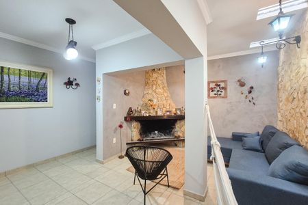 Casa à venda com 200m², 3 quartos e 2 vagas Casa à venda com 200m², 3 quartos e 2 vagassala