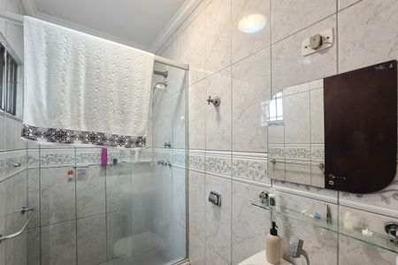 Casa à venda com 200m², 3 quartos e 2 vagas Casa à venda com 200m², 3 quartos e 2 vagasBanheiro da Suíte