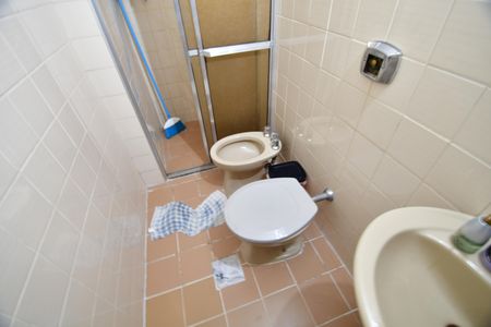 Banheiro de apartamento à venda com 1 quarto, 40m² em Centro, Campinas