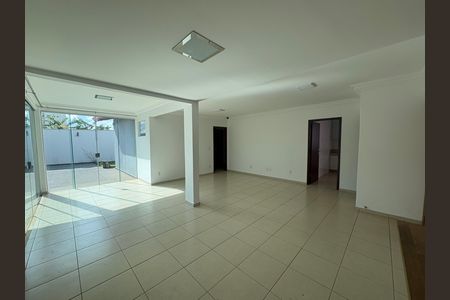 Sala de casa à venda com 3 quartos, 155m² em Jardim Atlantico, Goiânia