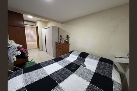 Apartamento à venda com 210m², 4 quartos e 2 vagasQuarto