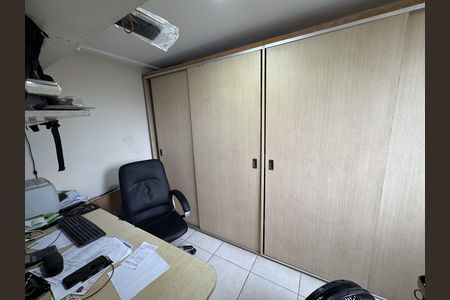 Apartamento à venda com 210m², 4 quartos e 2 vagasQuarto