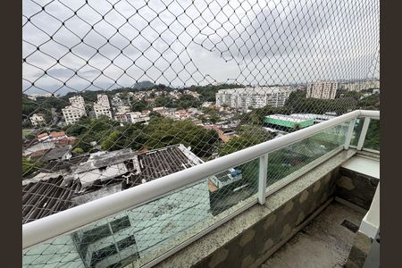 Apartamento à venda com 210m², 4 quartos e 2 vagasVaranda