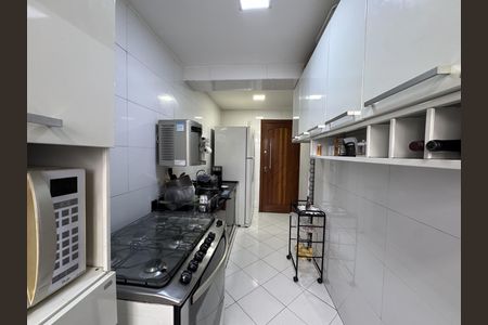 Apartamento à venda com 210m², 4 quartos e 2 vagasCozinha