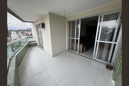 Apartamento à venda com 210m², 4 quartos e 2 vagasVaranda