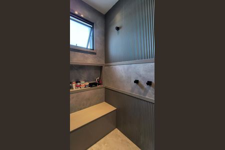 Casa de condomínio à venda com 330m², 6 quartos e 2 vagas Casa de condomínio à venda com 330m², 6 quartos e 2 vagasBanheiro da Suíte 1