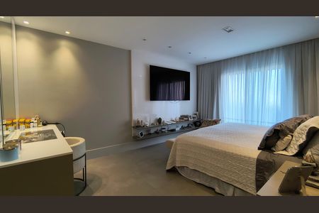 Casa de condomínio à venda com 330m², 6 quartos e 2 vagas Casa de condomínio à venda com 330m², 6 quartos e 2 vagasSuíte 1