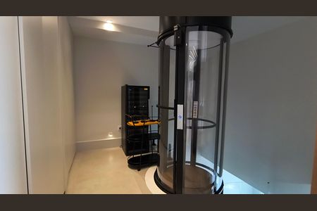 Casa de condomínio à venda com 330m², 6 quartos e 2 vagas Casa de condomínio à venda com 330m², 6 quartos e 2 vagasCobertura