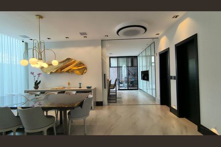 Casa de condomínio à venda com 330m², 6 quartos e 2 vagas Casa de condomínio à venda com 330m², 6 quartos e 2 vagasSala