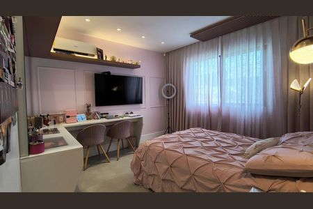 Casa de condomínio à venda com 330m², 6 quartos e 2 vagas Casa de condomínio à venda com 330m², 6 quartos e 2 vagasSuíte 2