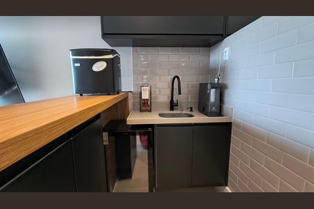 Casa de condomínio à venda com 330m², 6 quartos e 2 vagas Casa de condomínio à venda com 330m², 6 quartos e 2 vagasCobertura