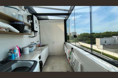 Casa de condomínio à venda com 330m², 6 quartos e 2 vagas Casa de condomínio à venda com 330m², 6 quartos e 2 vagasÁrea de Serviço