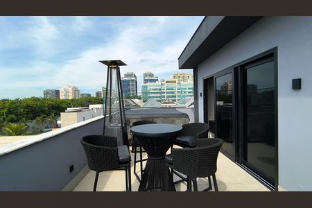 Casa de condomínio à venda com 330m², 6 quartos e 2 vagas Casa de condomínio à venda com 330m², 6 quartos e 2 vagasCobertura