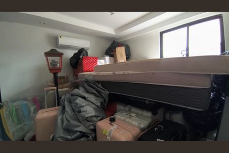 Casa de condomínio à venda com 330m², 6 quartos e 2 vagas Casa de condomínio à venda com 330m², 6 quartos e 2 vagasSuíte 5