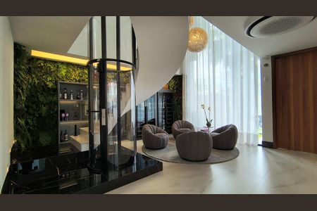 Casa de condomínio à venda com 330m², 6 quartos e 2 vagas Casa de condomínio à venda com 330m², 6 quartos e 2 vagasSala