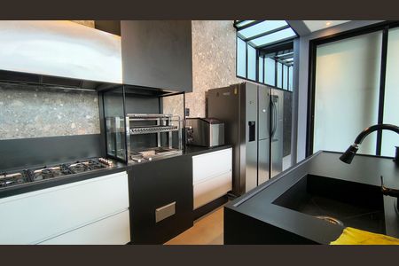 Casa de condomínio à venda com 330m², 6 quartos e 2 vagas Casa de condomínio à venda com 330m², 6 quartos e 2 vagasÁrea Gourmet