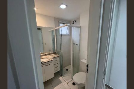 Apartamento para alugar com 70m², 2 quartos e 1 vaga Apartamento para alugar com 70m², 2 quartos e 1 vagaBanheiro da Suíte
