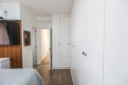 Apartamento à venda com 94m², 2 quartos e 2 vagas Apartamento à venda com 94m², 2 quartos e 2 vagasSuíte