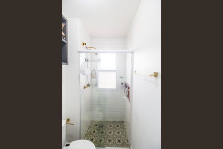 Apartamento à venda com 94m², 2 quartos e 2 vagas Apartamento à venda com 94m², 2 quartos e 2 vagasBanheiro da Suíte