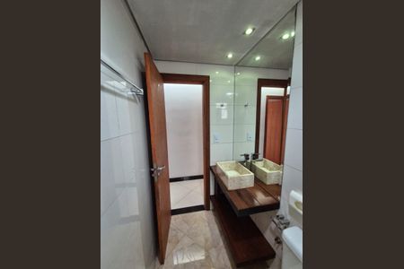 Apartamento para alugar com 61m², 3 quartos e 1 vaga Apartamento para alugar com 61m², 3 quartos e 1 vagaBanheiro