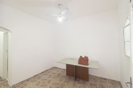 Sala de casa para alugar com 3 quartos, 150m² em Campo Grande, Rio de Janeiro