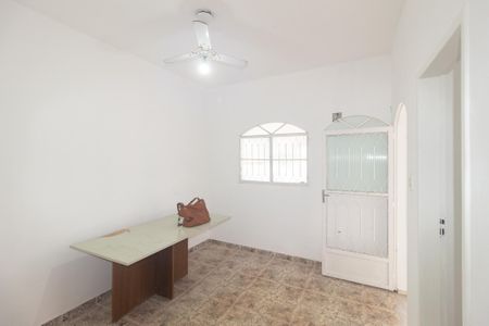 Sala de casa para alugar com 3 quartos, 150m² em Campo Grande, Rio de Janeiro