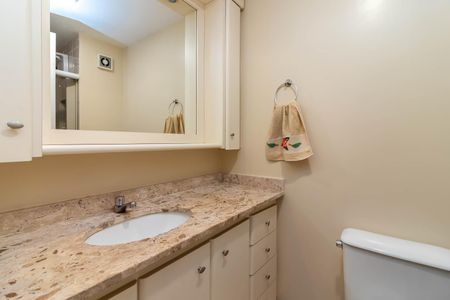 Apartamento à venda com 50m², 2 quartos e 1 vaga Apartamento à venda com 50m², 2 quartos e 1 vagaBanheiro