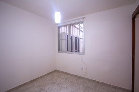 Quarto 2 de casa de condomínio para alugar com 2 quartos, 49m² em Colubandê, São Gonçalo
