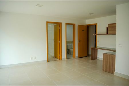 Apartamento à venda com 3 quartos, 108m² em Jardim Goiás, Goiânia