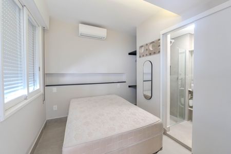 Apartamento para alugar com 150m², 4 quartos e 1 vaga Apartamento para alugar com 150m², 4 quartos e 1 vagaQuarto de Serviço