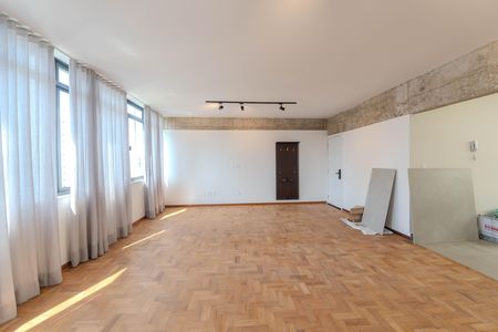 Apartamento para alugar com 150m², 4 quartos e 1 vaga Apartamento para alugar com 150m², 4 quartos e 1 vagaSala