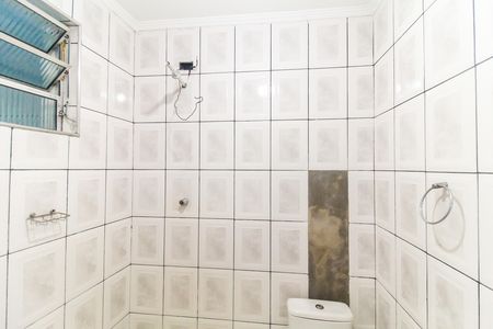 Banheiro de casa para alugar com 1 quarto, 35m² em Vila Santa Ines, São Paulo