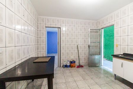 Cozinha de casa para alugar com 1 quarto, 35m² em Vila Santa Ines, São Paulo