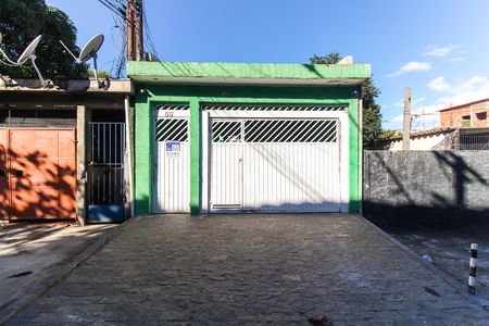 Casa para alugar com 35m², 1 quarto e sem vaga Casa para alugar com 35m², 1 quarto e sem vagaFachada + Placa