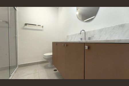 Studio para alugar com 33m², 1 quarto e sem vaga Studio para alugar com 33m², 1 quarto e sem vagaBanheiro