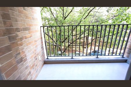 Studio para alugar com 33m², 1 quarto e sem vaga Studio para alugar com 33m², 1 quarto e sem vagaVaranda