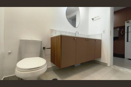 Banheiro de kitnet/studio para alugar com 1 quarto, 33m² em Chácara Klabin, São Paulo