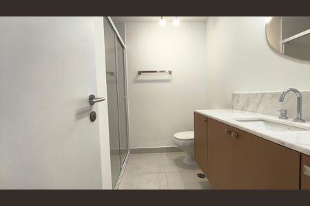 Banheiro de kitnet/studio para alugar com 1 quarto, 33m² em Chácara Klabin, São Paulo
