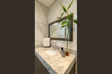 Casa à venda com 170m², 3 quartos e 3 vagas Casa à venda com 170m², 3 quartos e 3 vagasBanheiro suite