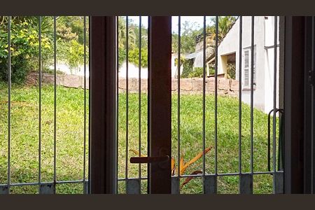 Casa à venda com 170m², 3 quartos e 3 vagas Casa à venda com 170m², 3 quartos e 3 vagasCusta
