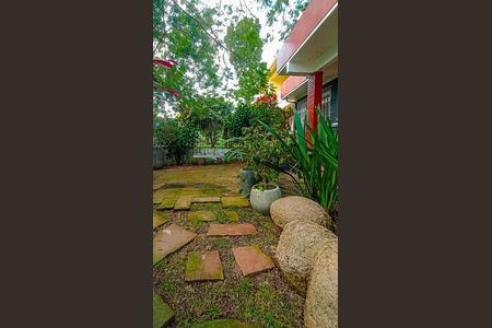 Casa à venda com 170m², 3 quartos e 3 vagas Casa à venda com 170m², 3 quartos e 3 vagasÁrea comum