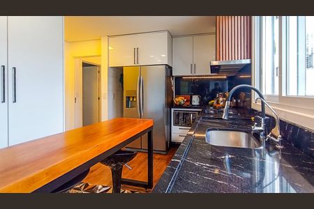 Casa à venda com 170m², 3 quartos e 3 vagas Casa à venda com 170m², 3 quartos e 3 vagasCozinha